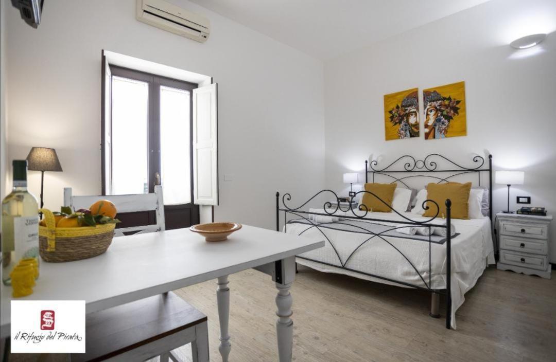 Il Rifugio Del Pirata Apartment Trapani Bagian luar foto